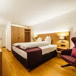 فندق Hotel-restaurant Bellevue 3*